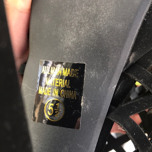 Heels - Picture 3 of 3